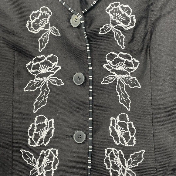 NEW Mary McFadden Black Linen Blend Womens Size 10 P Floral Embroidered Blazer - Picture 14 of 14